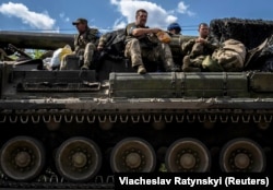 Украинские военные у границы с Россией в Сумской области, 11 августа 2024 года