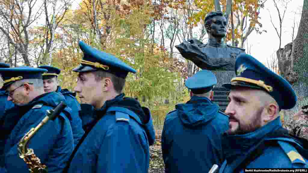 Показательный оркестр 38-го объединенного центра Воздушных Сил Вооруженных Сил Украины исполнил крымскотатарский народный танец &ndash; Хайтарма